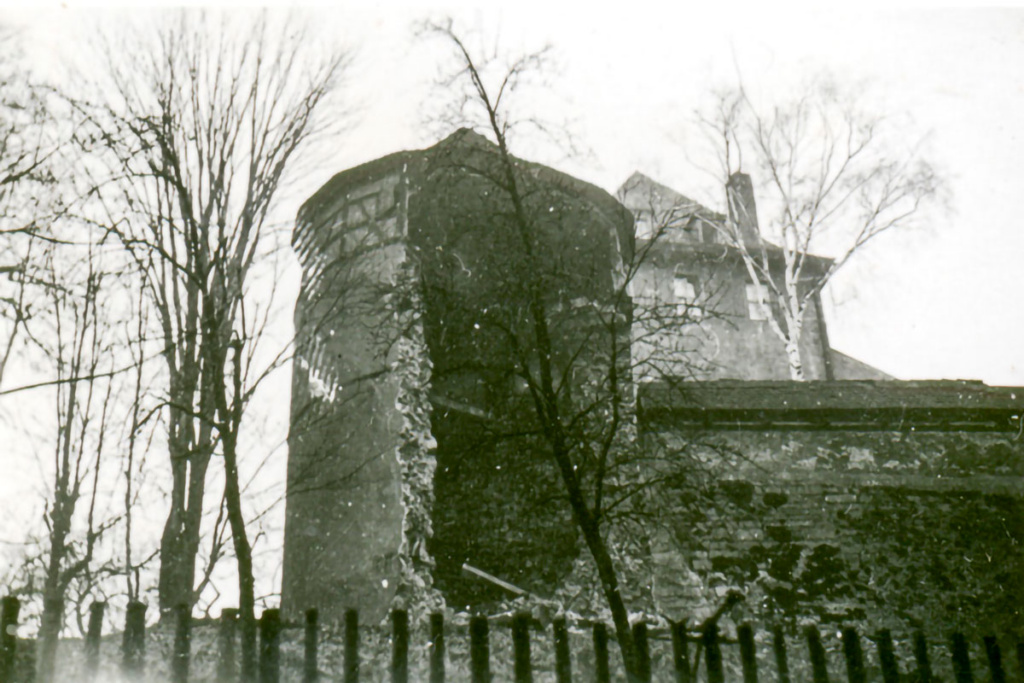 Zerstörter Burgturm